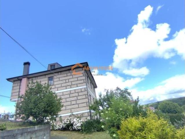 Chalet Venta Bande, A Igrexa Bande