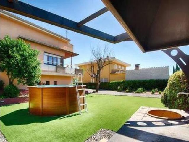 Chalet Venta Banyoles, Banyoles