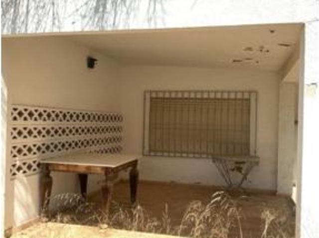 Chalet Venta Bétera, Centre