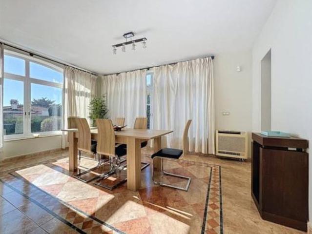 Chalet Venta Benidorm, Poble de Llevant