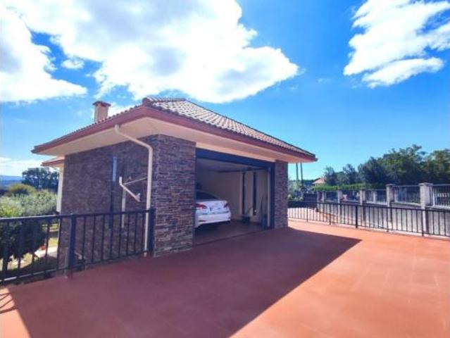 Chalet Venta Bergondo, Pedras Blancas