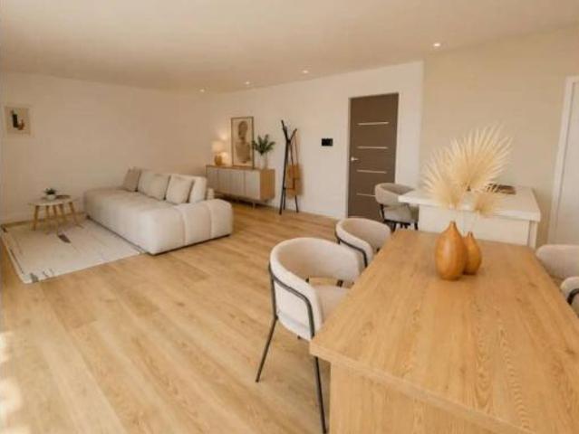 Chalet Venta Bescanó, Bescanó