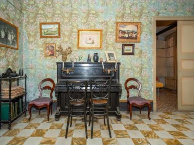 Chalet Venta Besalú, Besalú