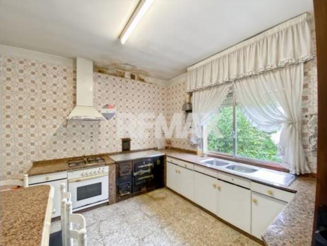 Chalet Venta Brión, Adoufe