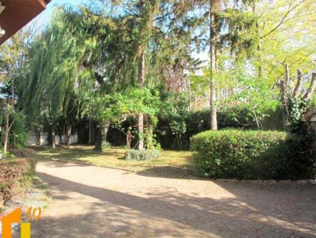 Chalet Venta Burgos Capital, Universidad Las Huelgas