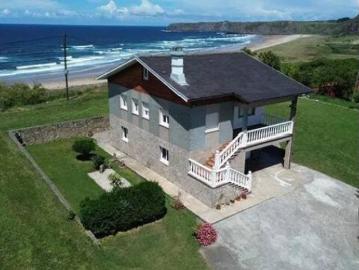 Chalet Venta Gozón, Pueblo Barredo