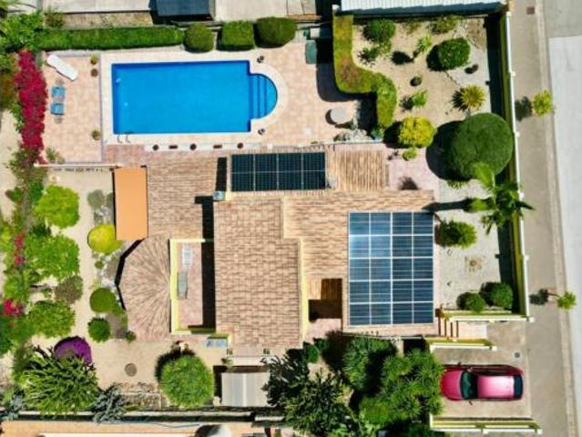 Chalet Venta Gata de Gorgos, Bolerías