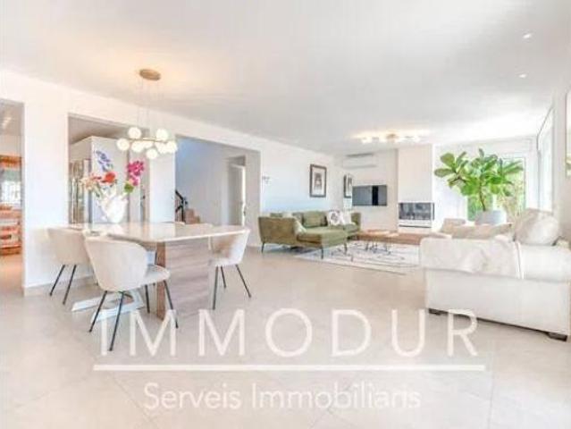 Chalet Venta Gavà, La Sentiu Bruguers