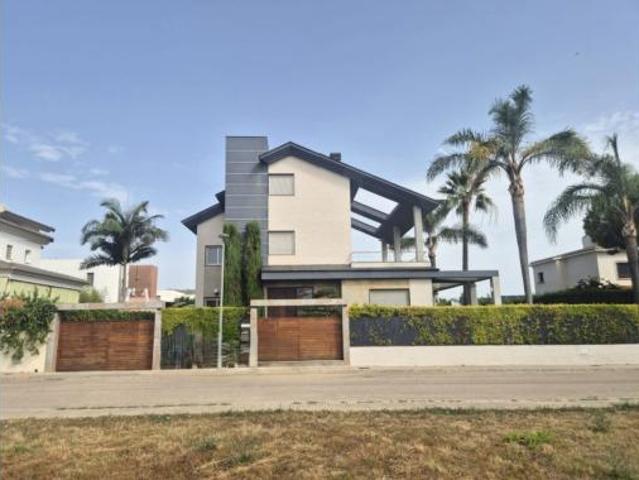Chalet Venta Gandia, Corea