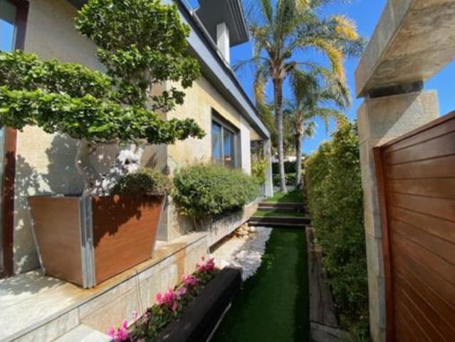 Chalet Venta Gandia, Corea