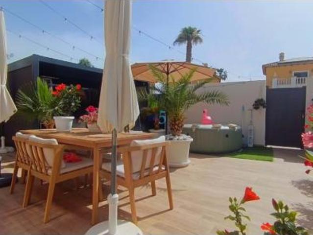 Chalet Venta Guardamar del Segura, Urbanizaciones