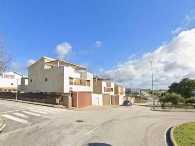 Chalet Venta Guillena, Central de Cala