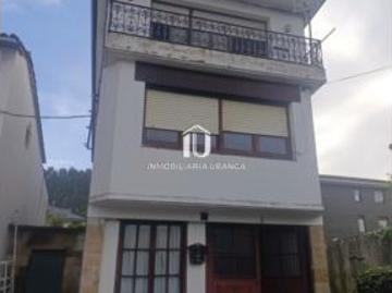 La Corra, Cantabria - Plaza aparcamiento
