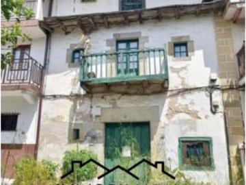 Chalet Venta Guriezo, Adino