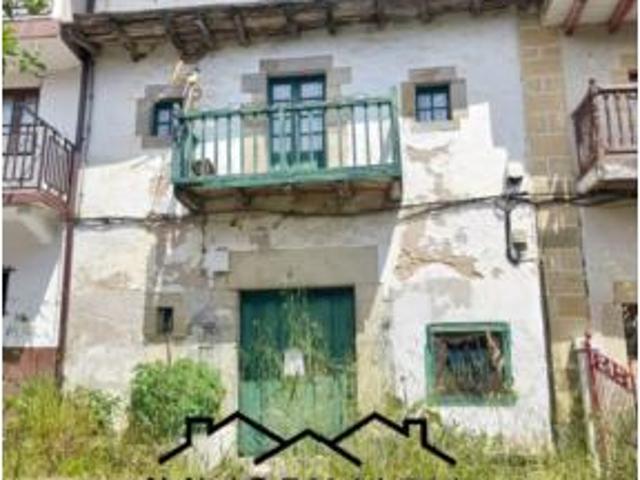 Chalet Venta Guriezo, Adino