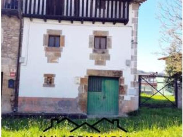 Chalet Venta Guriezo, Adino
