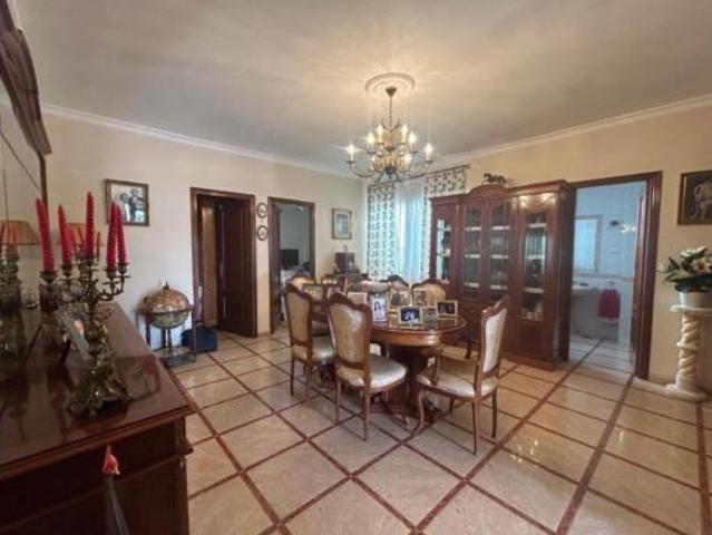 Chalet Venta Dos Hermanas, Centro Doña Mercedes