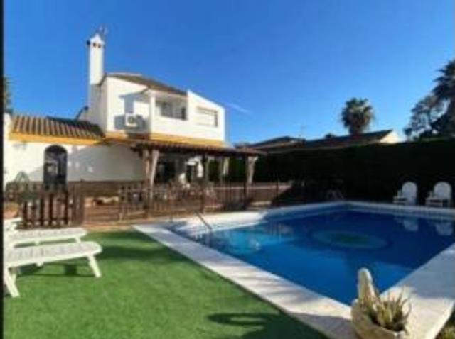 Chalet Venta Dos Hermanas, Entrenúcleos