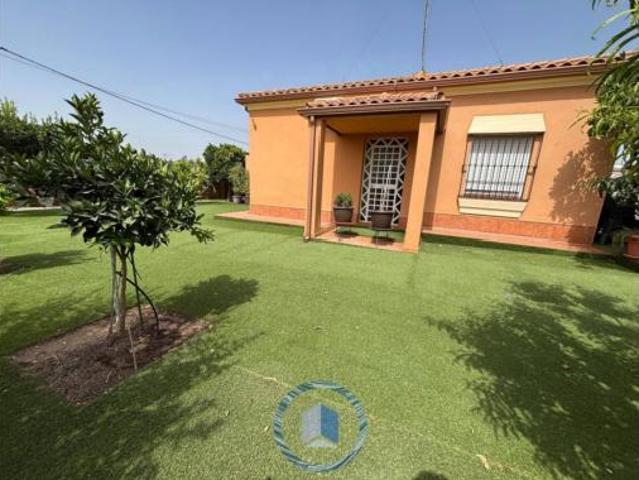 Chalet Venta Dos Hermanas, Entrenúcleos