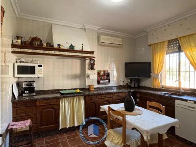 Chalet Venta Dos Hermanas, Entrenúcleos