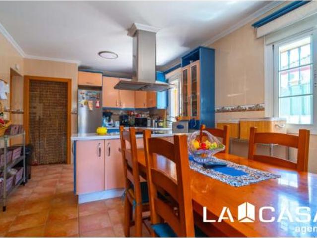 Chalet Venta Dos Hermanas, Entrenúcleos