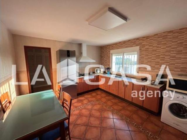 Chalet Venta Dos Hermanas, Entrenúcleos