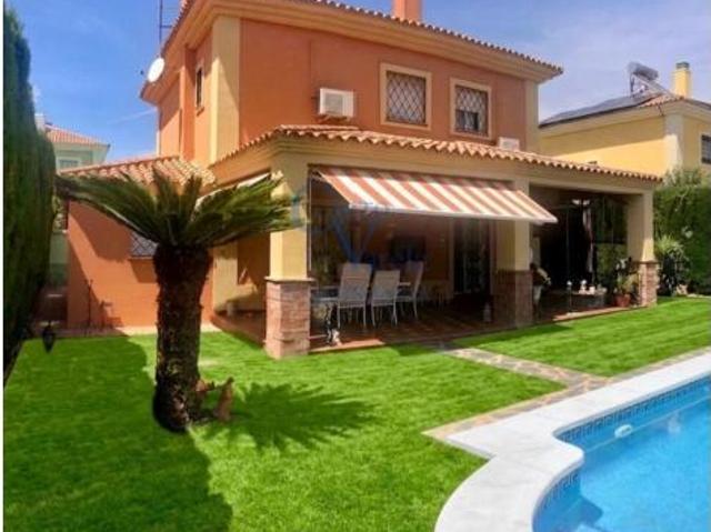 Chalet Venta Dos Hermanas, Entrenúcleos