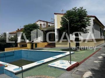 Chalet Venta Dos Hermanas, Entrenúcleos