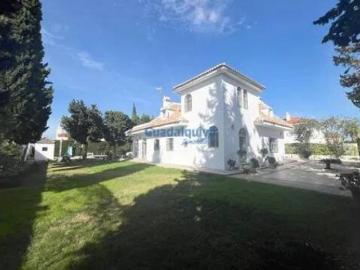 Chalet Venta Dos Hermanas, Entrenúcleos