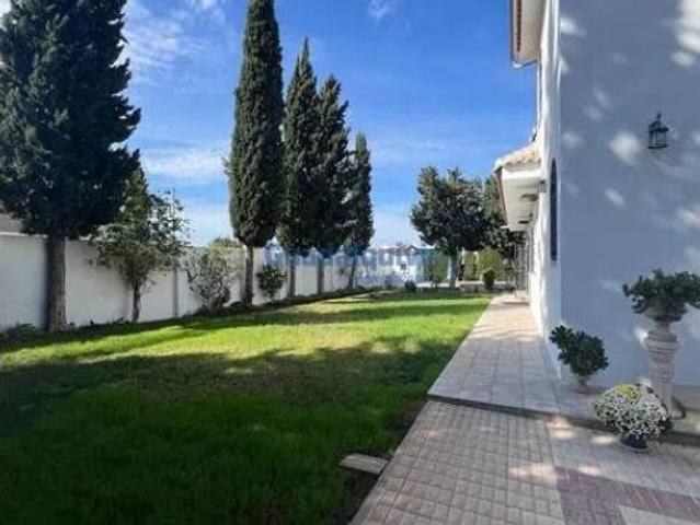 Chalet Venta Dos Hermanas, Entrenúcleos