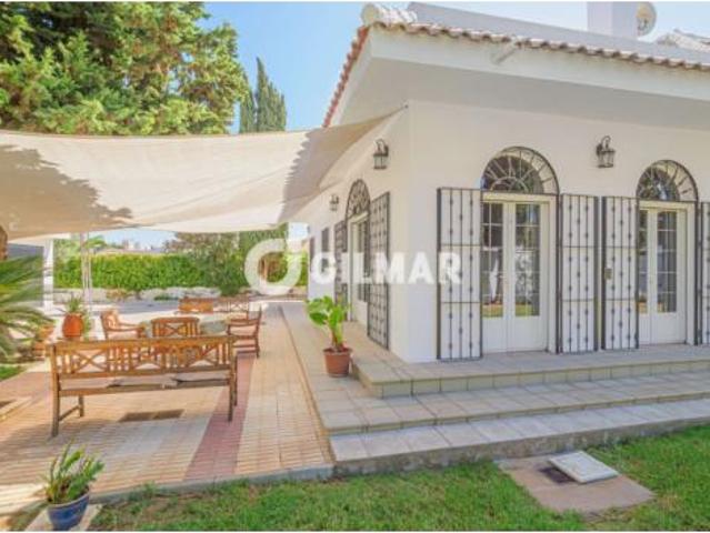 Chalet Venta Dos Hermanas, Entrenúcleos