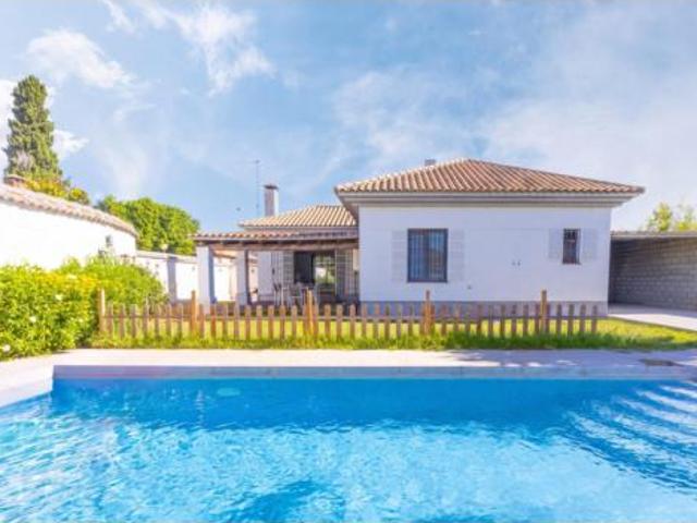 Chalet Venta Dos Hermanas, Entrenúcleos