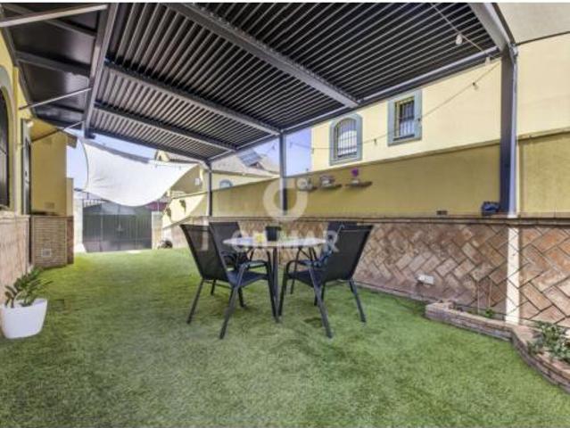 Chalet Venta Dos Hermanas, Entrenúcleos
