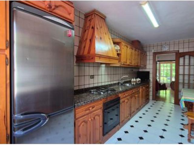 Chalet Venta Dueñas, Dueñas