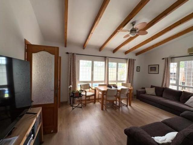 Chalet Venta El Campello, Platja Muchavista