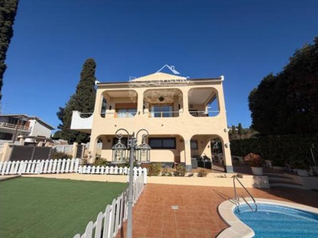 Chalet Venta El Vendrell, Els Masos