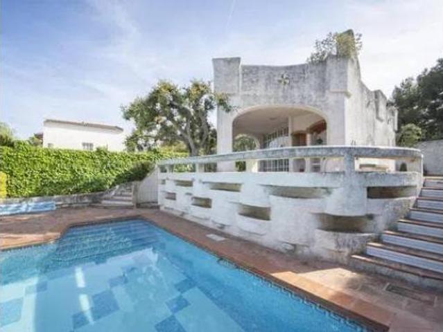 Chalet Venta El Vendrell, Els Masos