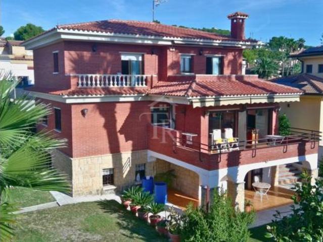 Chalet Venta El Vendrell, Els Masos
