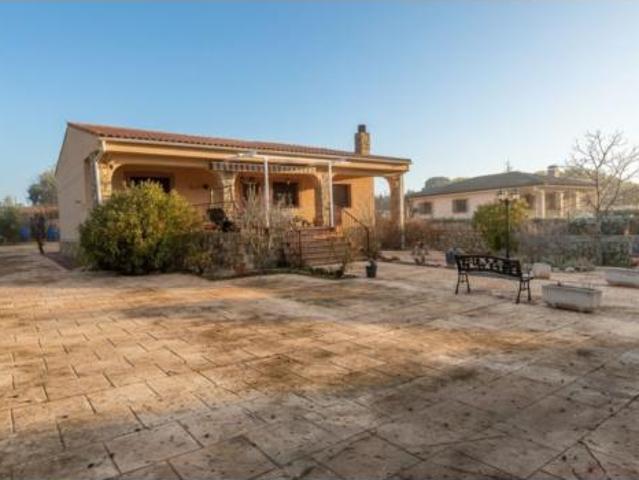 Chalet Venta Hontoba, Hontoba