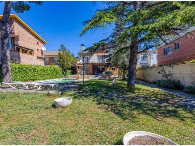 Chalet Venta Igualada, Ponent
