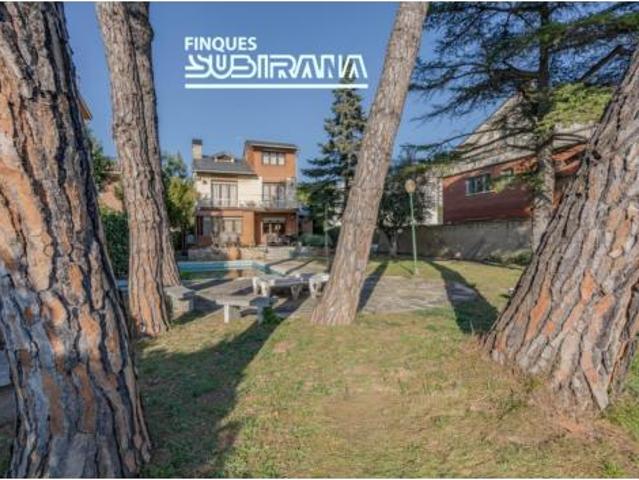 Chalet Venta Igualada, Ponent