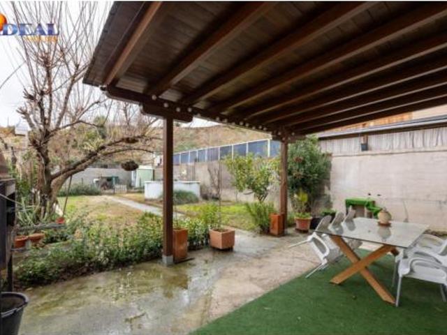 Chalet Venta Jun, Jun