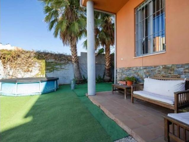 Chalet Venta Jun, Jun
