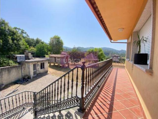 Chalet Venta O Porriño, Atios