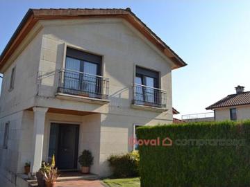 Chalet Venta O Porriño, Atios