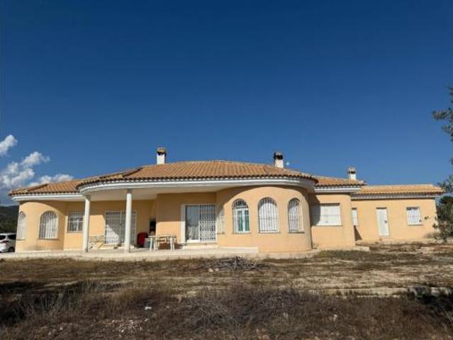 Chalet Venta Onil, Onil