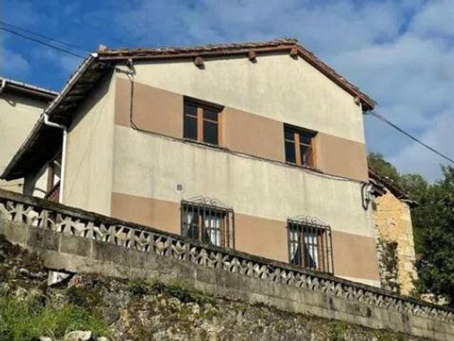 Chalet Venta Onís, Avín