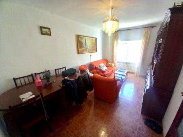 Chalet Venta Ólvega, Muro