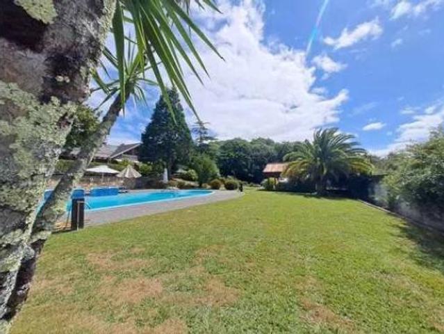 Chalet Venta Oleiros, Nós