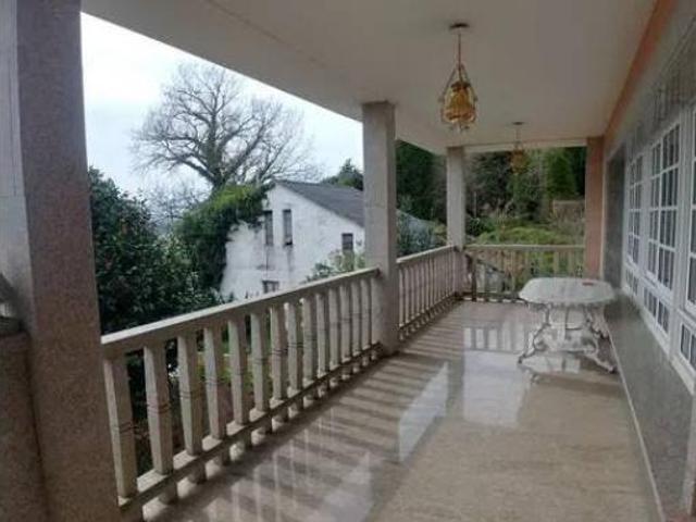 Chalet Venta Oleiros, Núcleo
